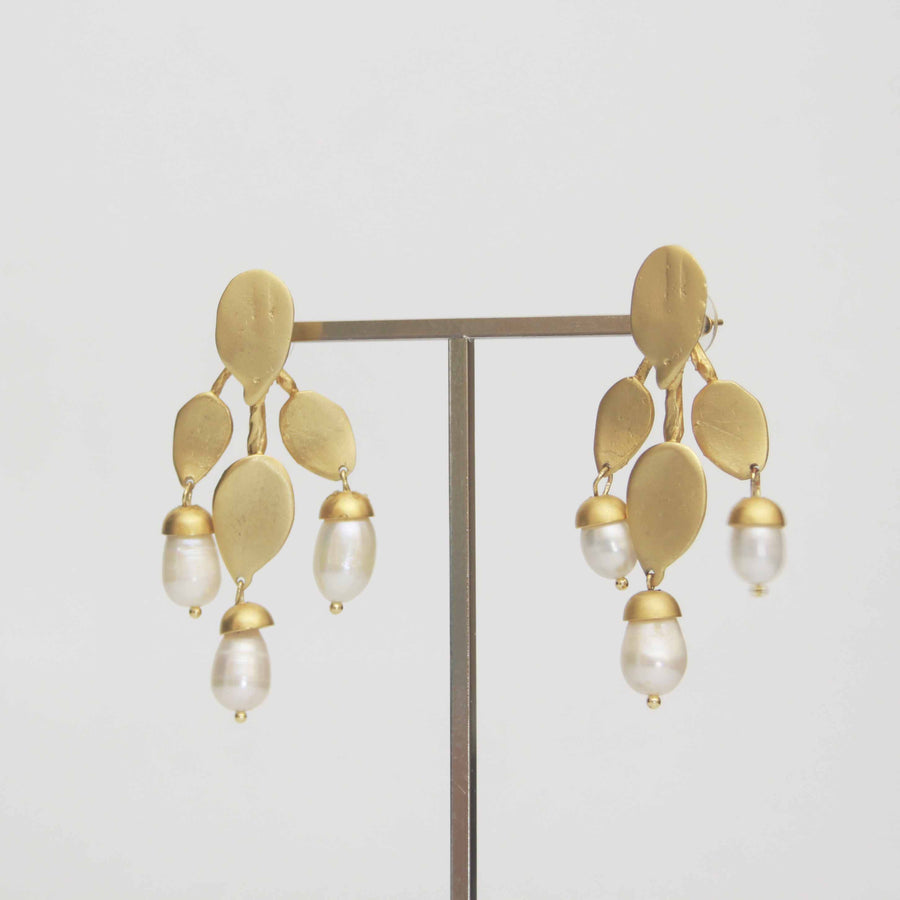 Gold Leaf Earring with Pearls